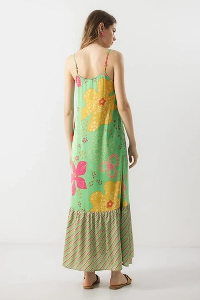 Lanidor Maxikleid mit tropischem Blumenprint - Trägerkleid in Grün mit Volant und bunten Blüten
