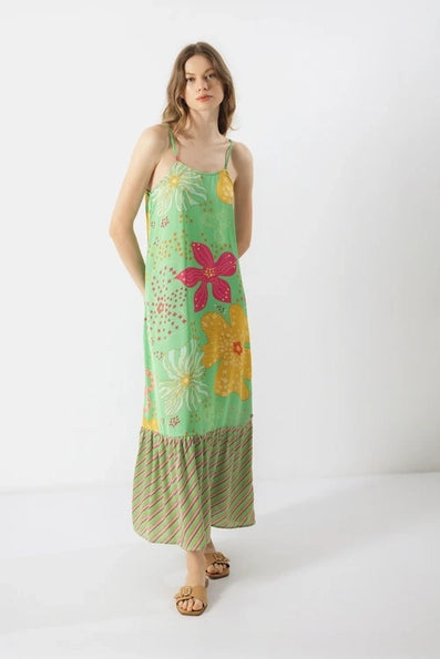 Lanidor Maxikleid mit tropischem Blumenprint - Trägerkleid in Grün mit Volant und bunten Blüten