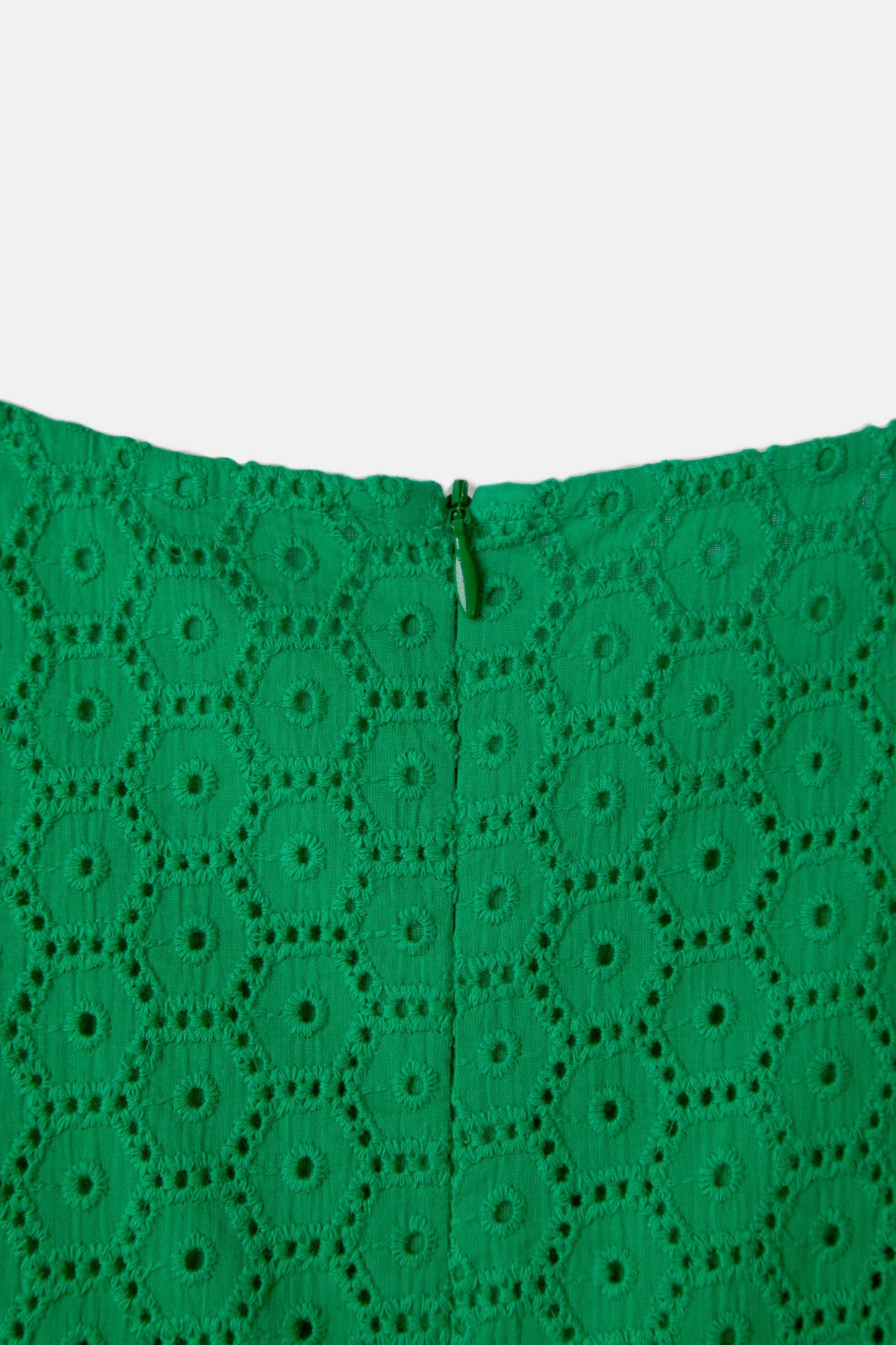 Lanidor Baumwollkleid mit floraler Lochstickerei - Sommerkleid in leuchtendem Grün