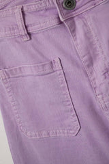 Q2 Gerade geschnittene Jeans mit vorderen Taschen Flieder | Coloured Denim