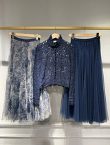 Spitzenbluse mit Schmuckknöpfen Perla - 81085: Bleu marine / 1 S - 1 M - 1 L