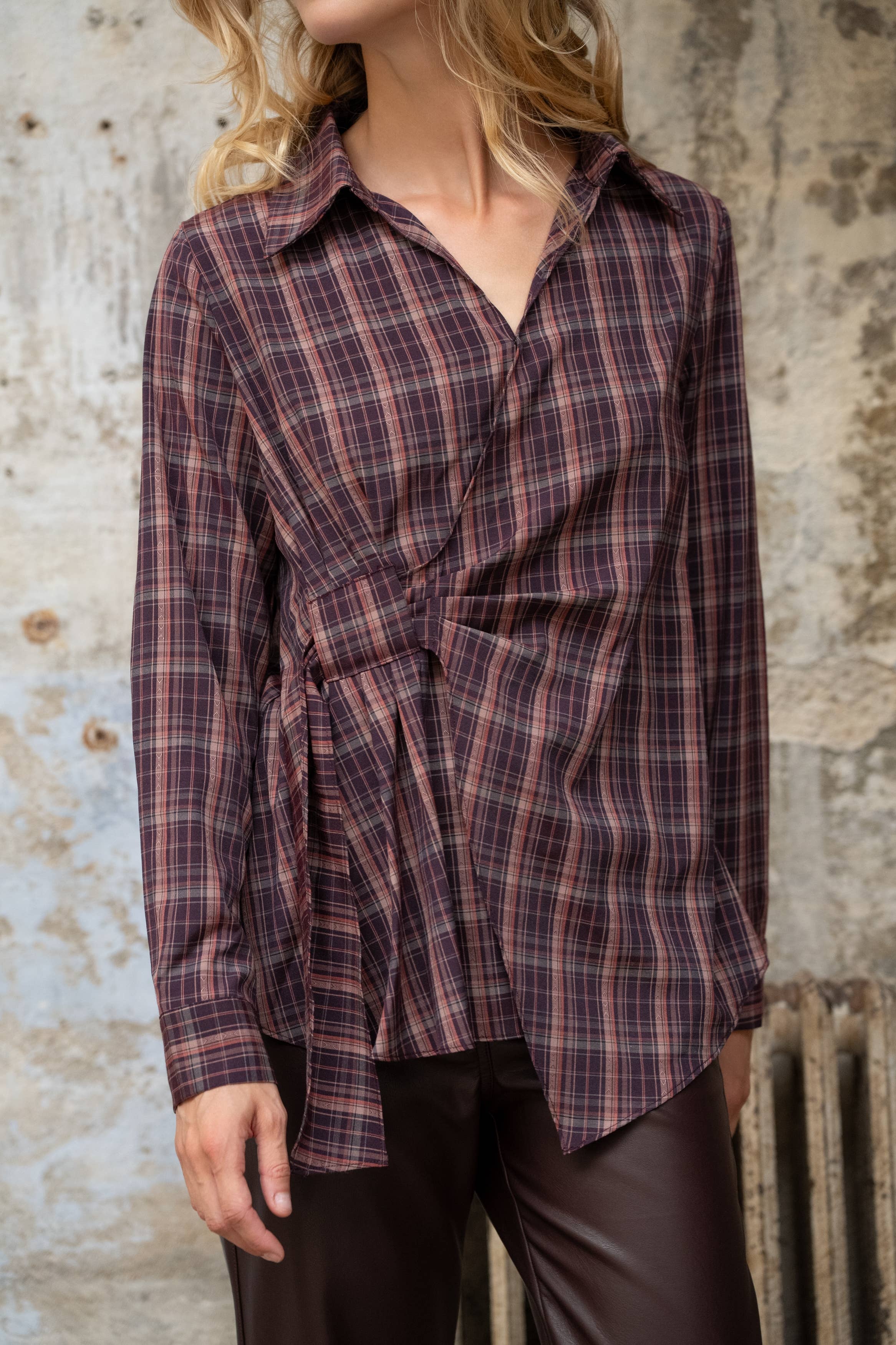 Lulumary Karierte Bluse in Wickeloptik Bordeaux