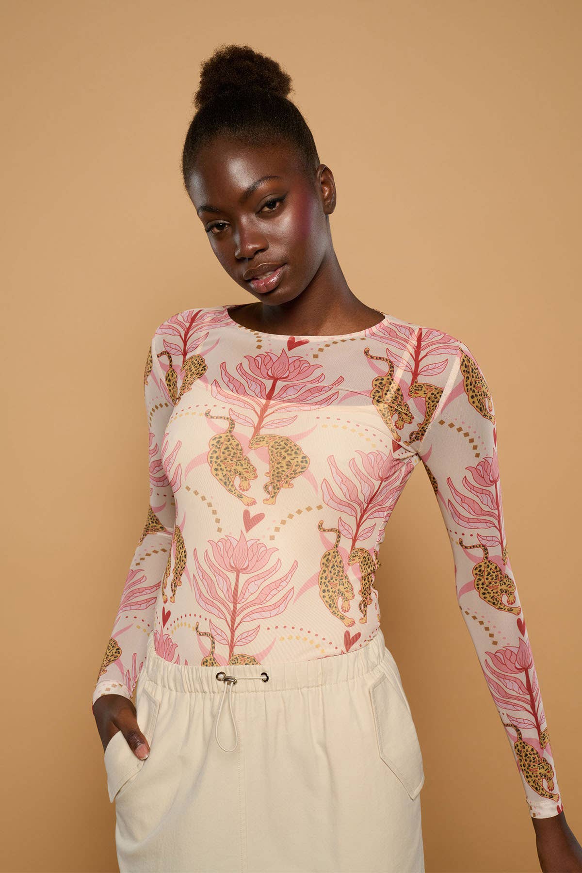 Minueto  Top mit Boho-Leopardenprint Beige semitransparent