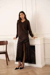 Choklate Paris - Asymmetrischer Satinrock in Braun mit Spitzendetails