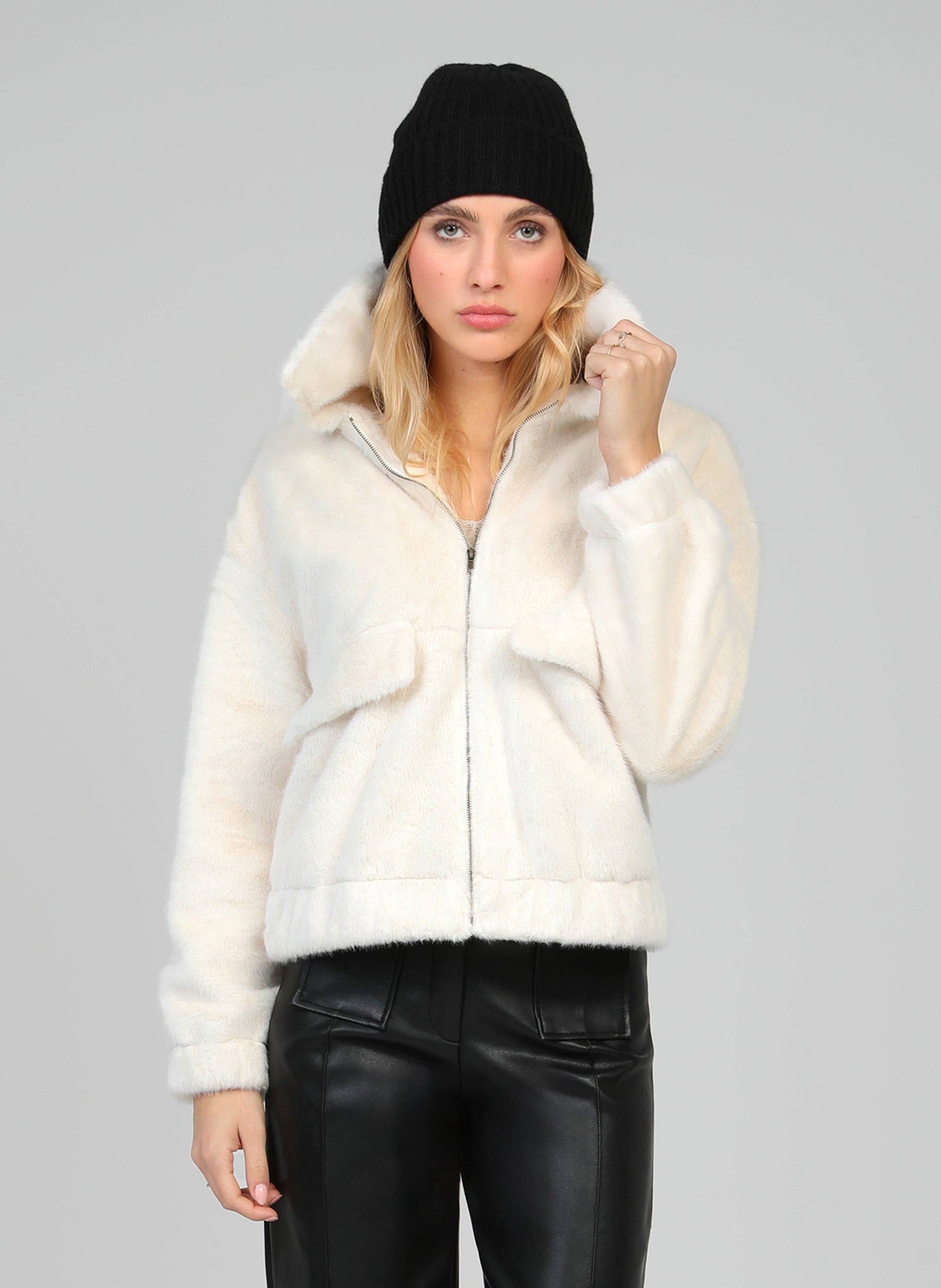 An'ge Paris Jacke Candice - Kunstfelljacke in Vanille - Kurze Jacke