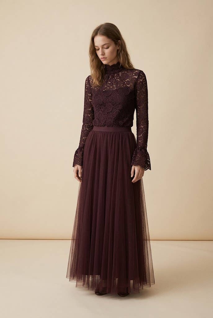 Choklate Paris Spitzenbluse „Caroline“ mit Stehkragen – Prune/Pflaume