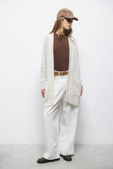 Lanidor - Lange Strickjacke in femininem Lochstrickmuster mit Gürtel in Beige