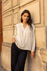 Choklate Paris - Bluse "Saint Tropez" aus Viskose in Ecru - Langarm mit V-Ausschnitt