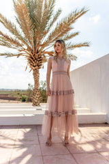 Choklate Paris Kleid Nikky Rosé aus Plumetis-Tüll mit feinen Punkten