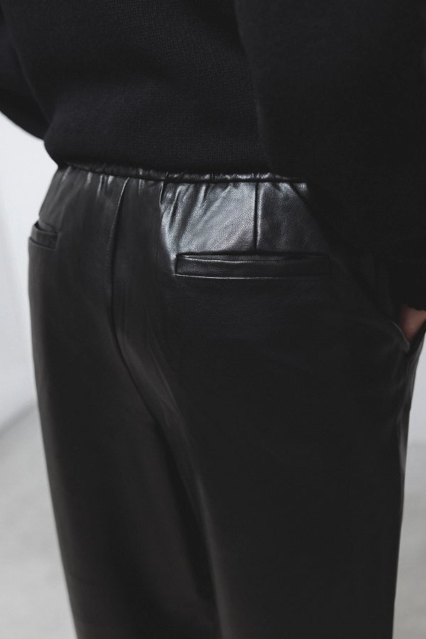 Lanidor - Schwarze Kunstlederhose mit elastischem Bund