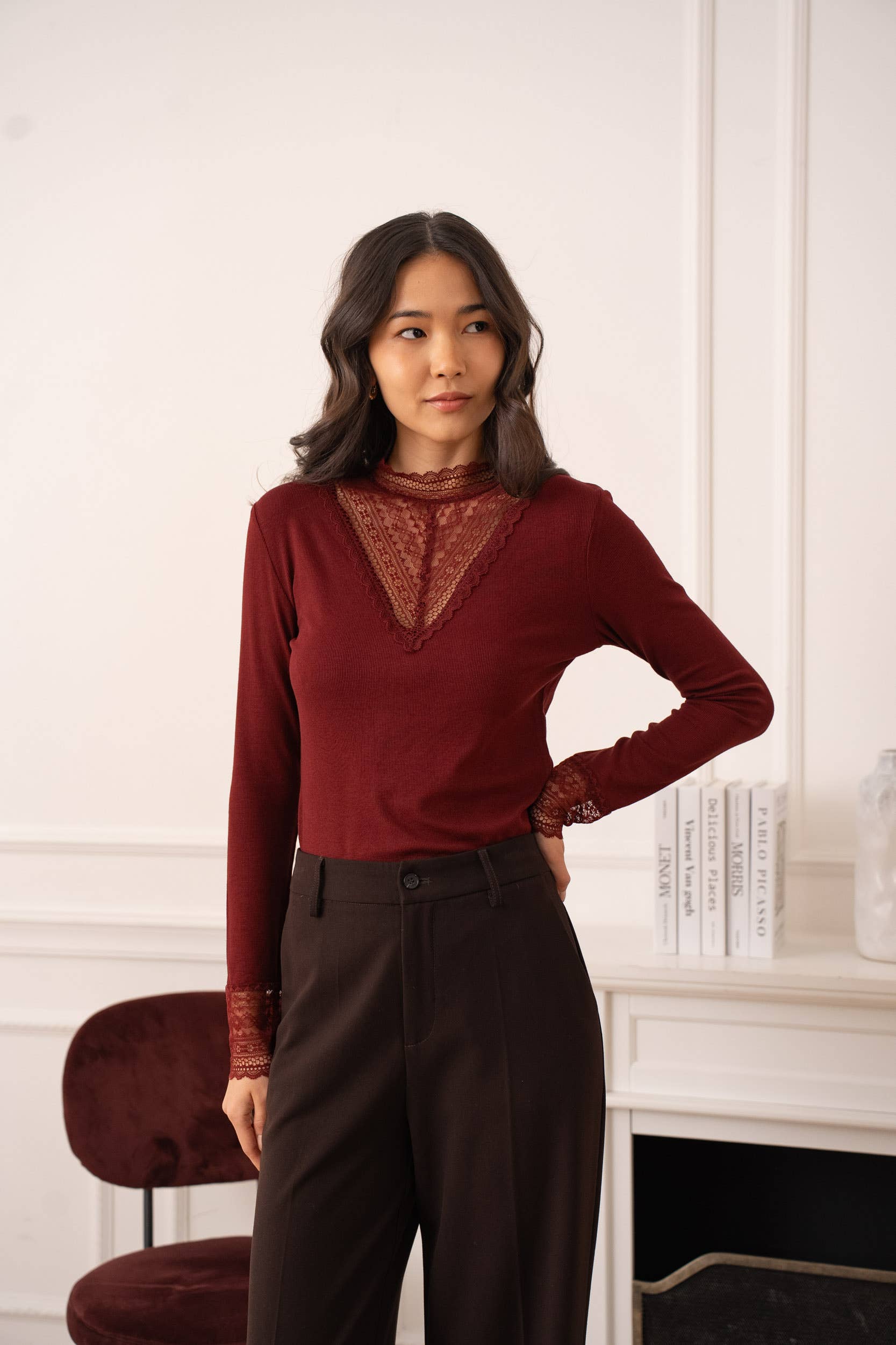 Louna Spitzenoberteil mit hohem Kragen - CK08522: Bordeaux / 2S-2M-2L