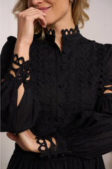 Choklate Paris Cropped-Bluse „Ellie“ Schwarz 100% Baumwolle mit Ajourspitze