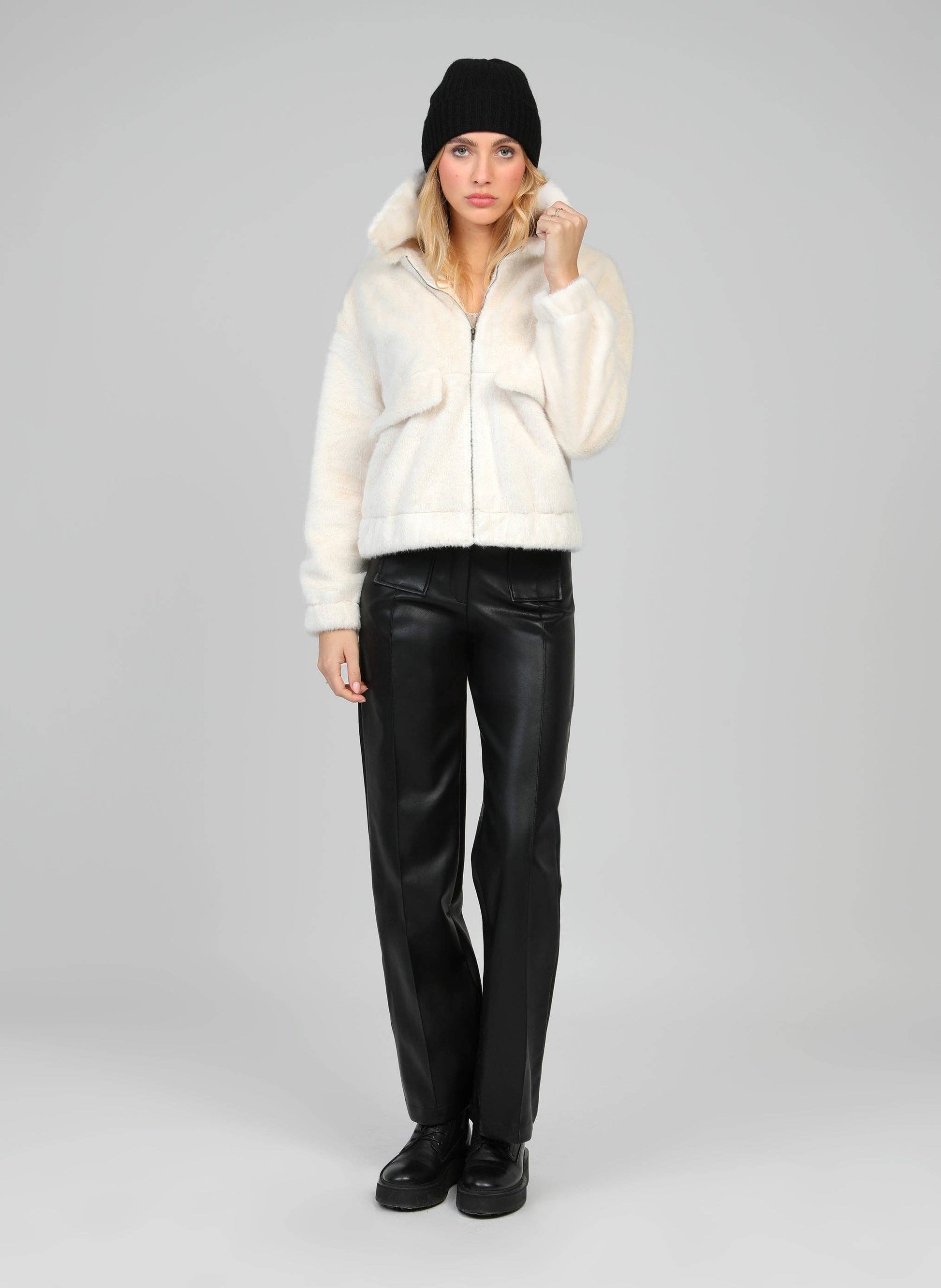 An'ge Paris Jacke Candice - Kunstfelljacke in Vanille - Kurze Jacke