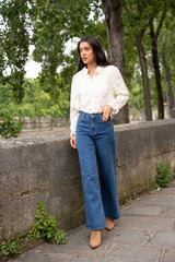 Choklate Paris Spitzenbluse "Adelaïde" mit Rüschenkragen - Ecru