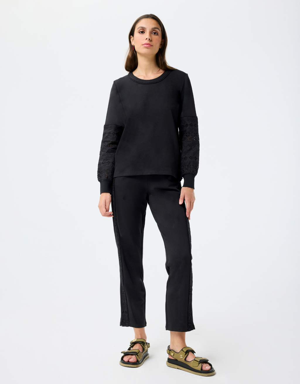 Pullover "LEA" mit Spitze - elegant & bequem in Schwarz - Leo & Ugo
