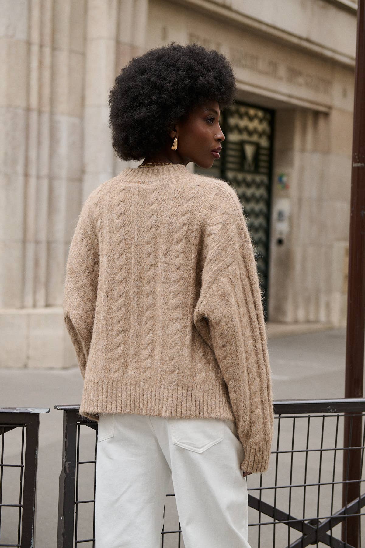 Nathael Paris Oversize Pullover mit Zopfmuster Beige