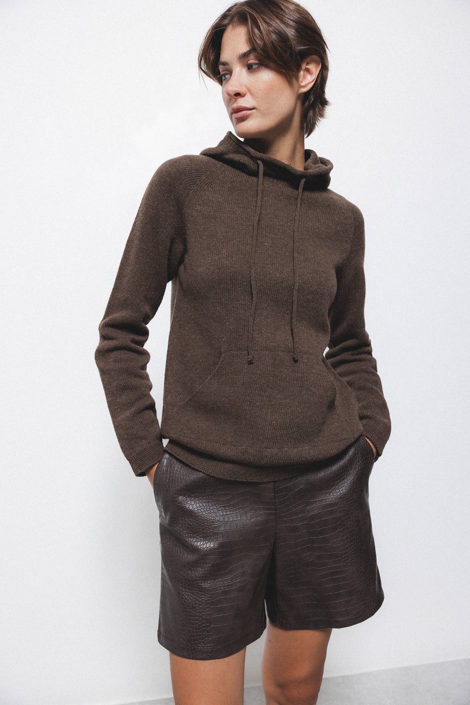 Lanidor Shorts in Krokodil - Optik - Braune Eco-Leder Shorts mit Struktur