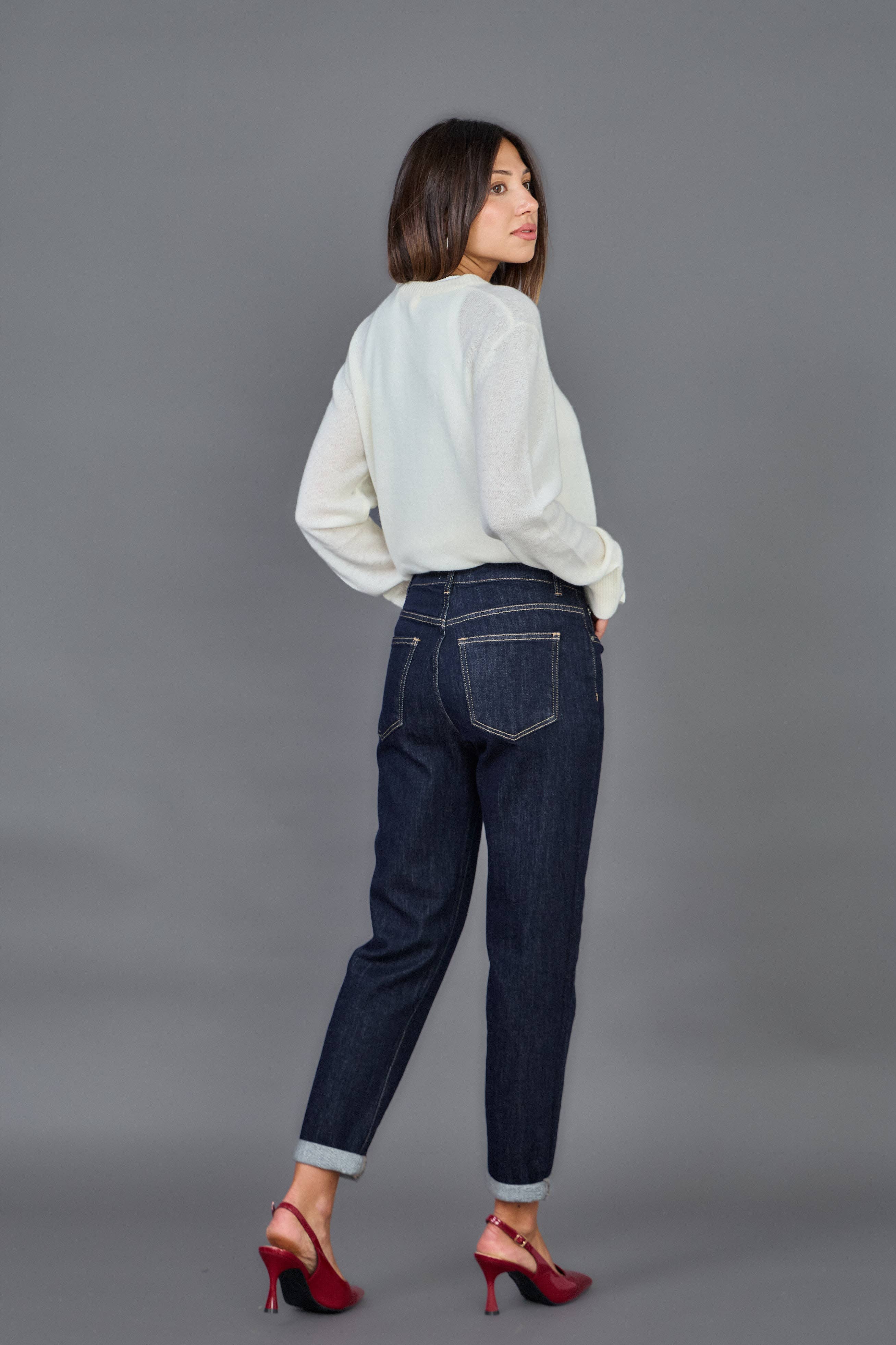Ana & Lucy Mom-Fit Jeans „Jeanne“ in Marine Brut