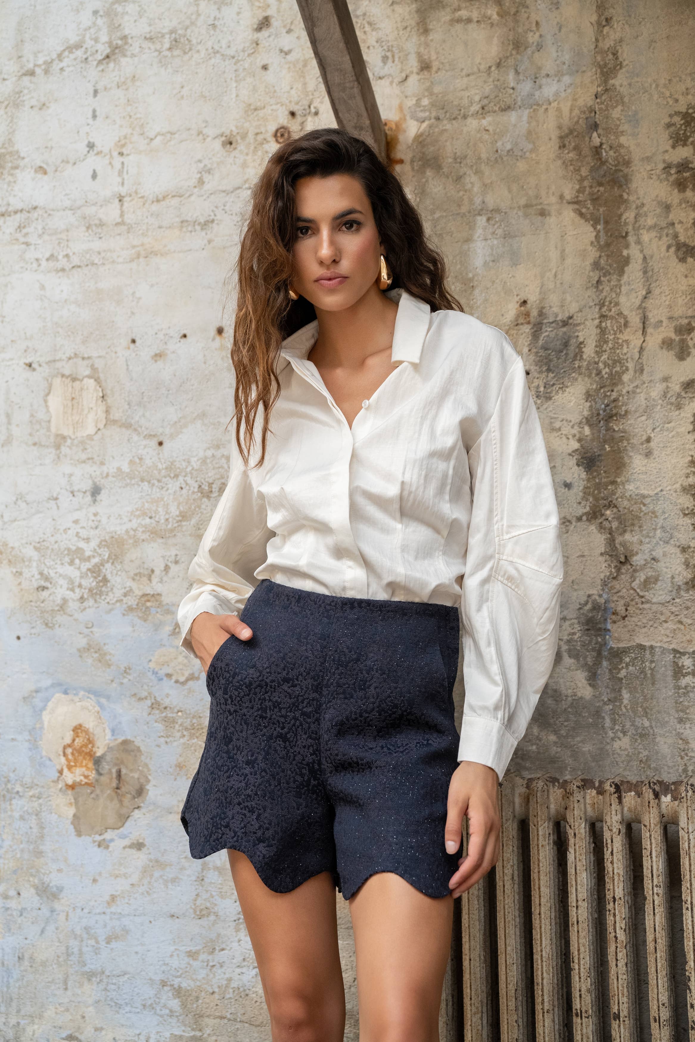 Fließende Bluse mit Falten CH412: Rohes Blau / 2X 2M 2L
