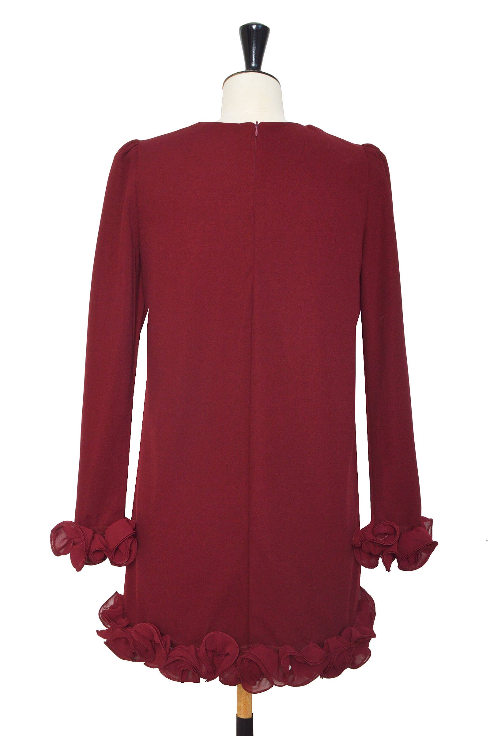 Elli White - Kleid mit Rüschendetails in Bordeaux