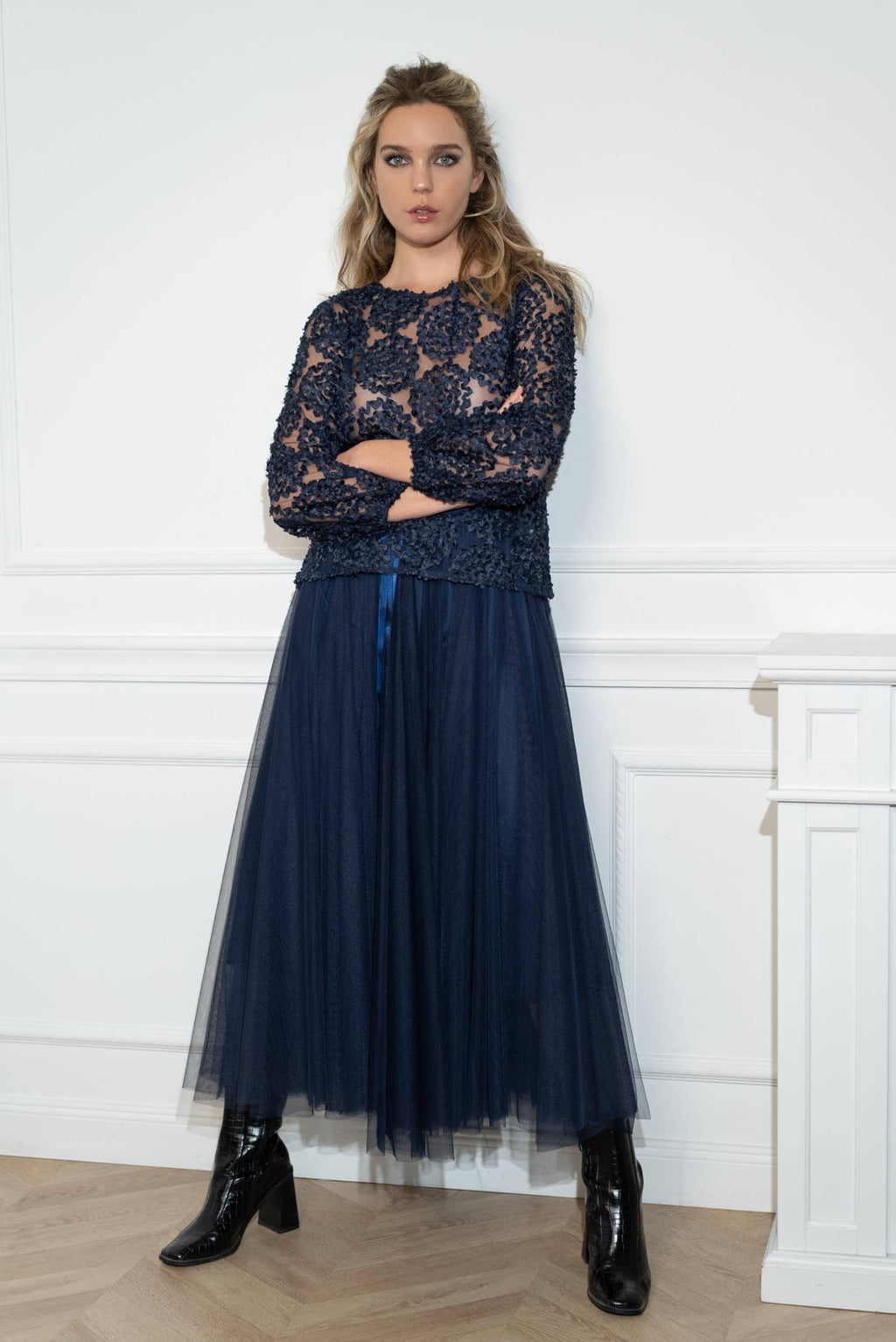 Choklate Paris - Bluse mit Rosetten in Dunkelblau