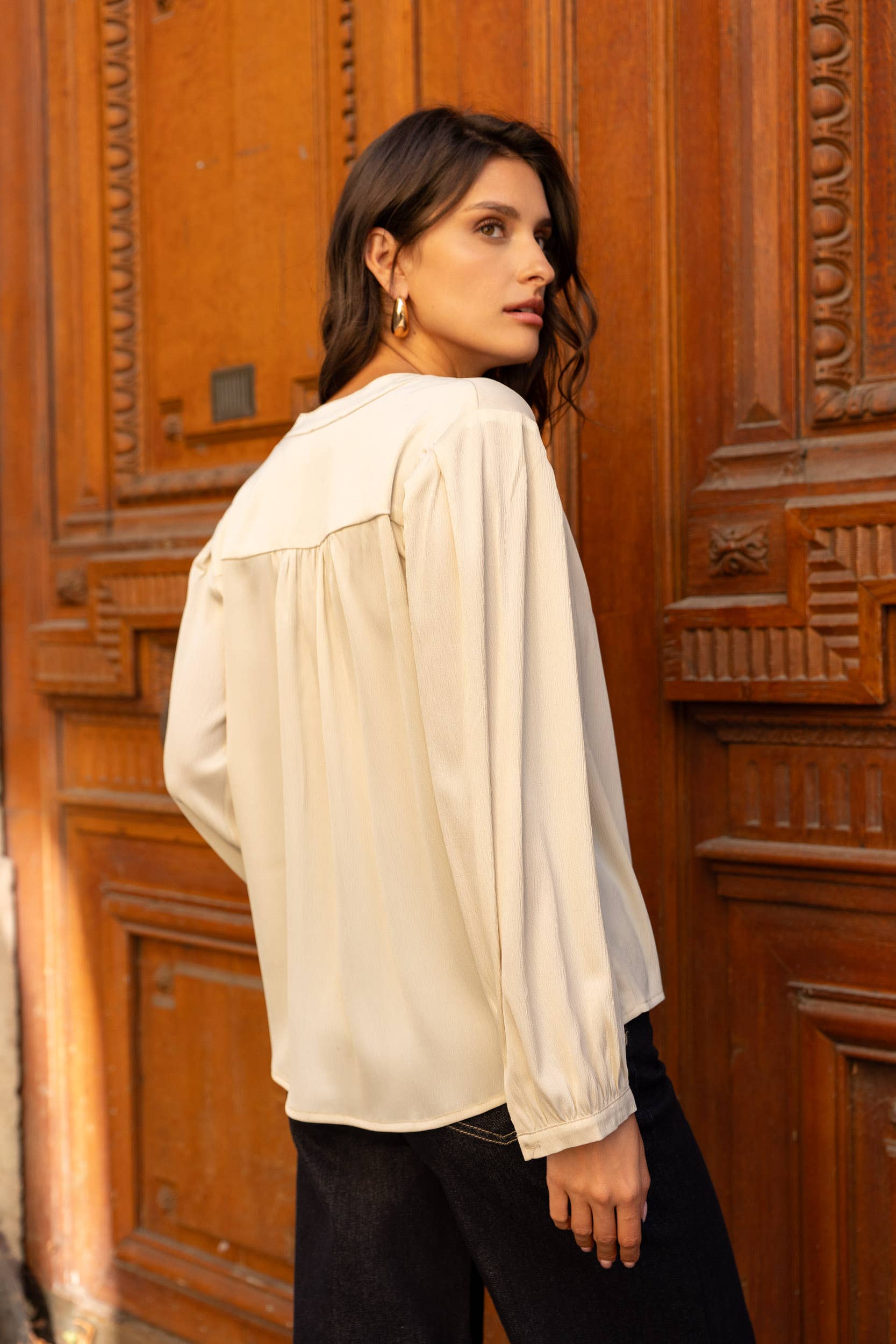 Choklate Paris - Bluse "Saint Tropez" aus Viskose in Ecru - Langarm mit V-Ausschnitt