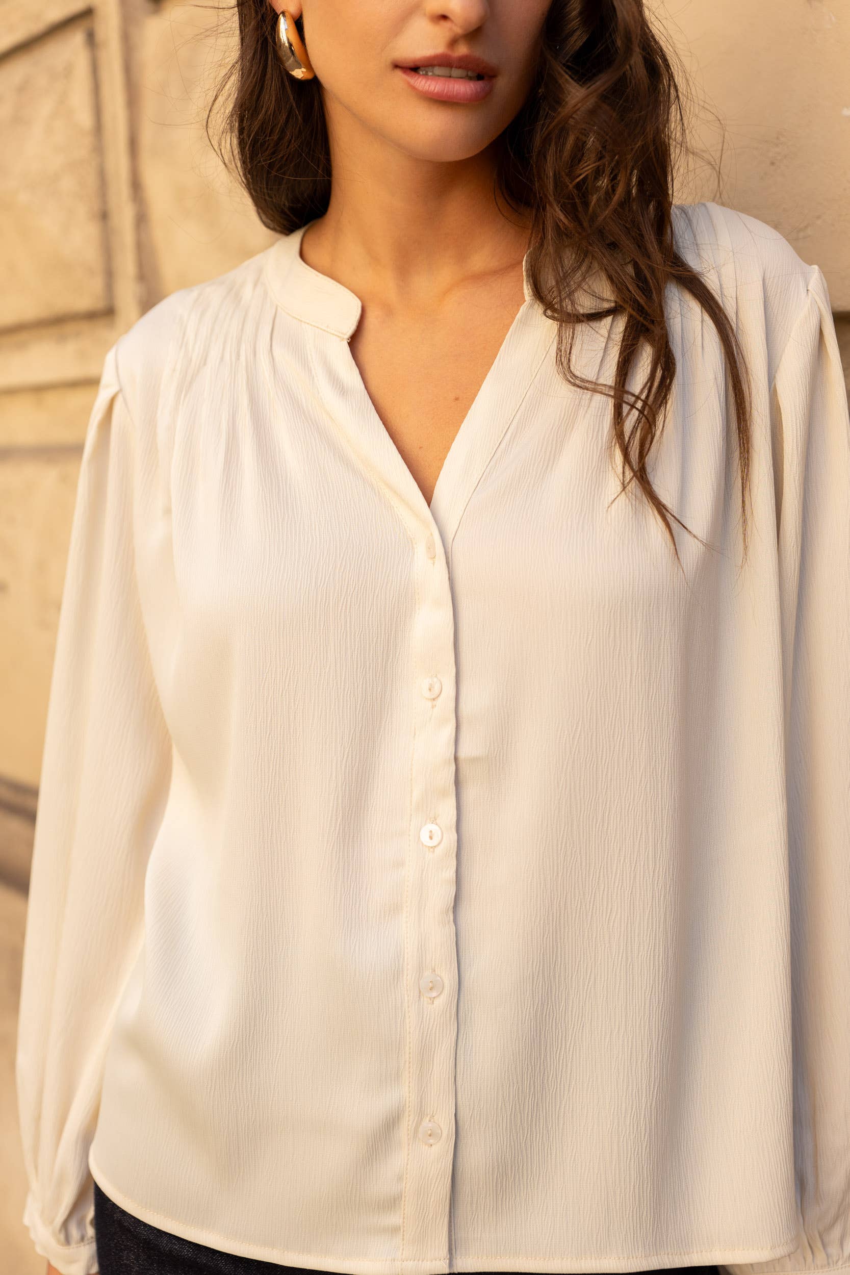 Choklate Paris - Bluse "Saint Tropez" aus Viskose in Ecru - Langarm mit V-Ausschnitt