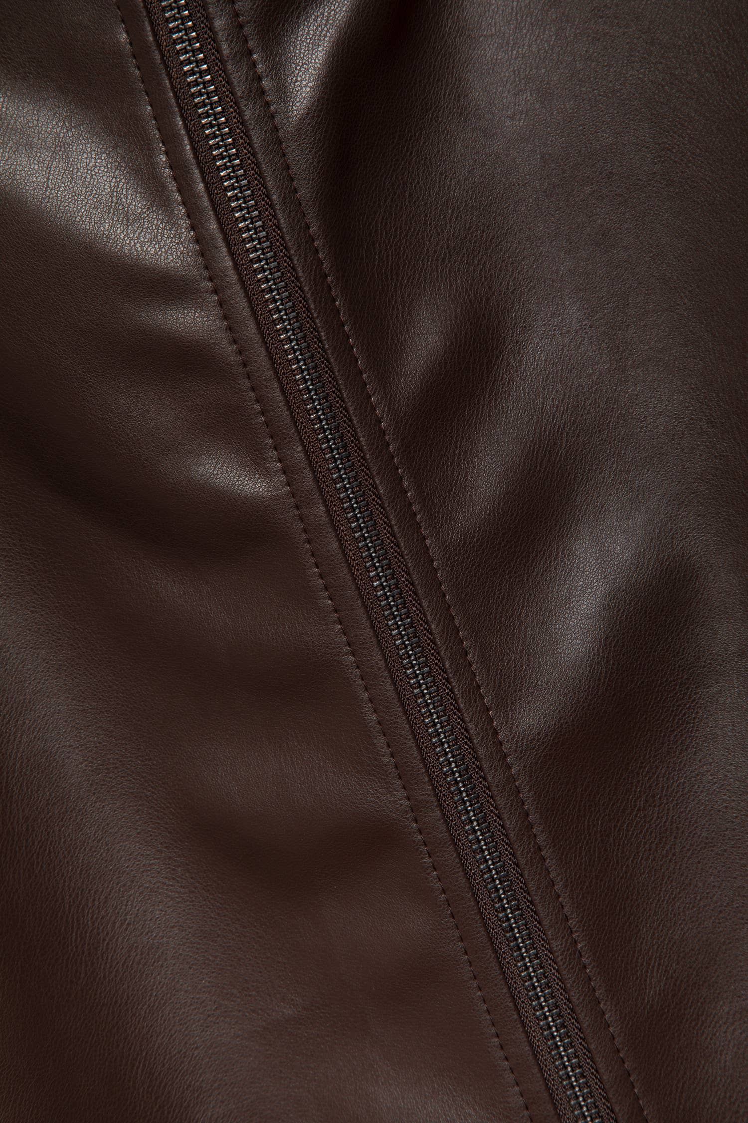 Lanidor - Schmaler Rock aus Kunstleder in Braun