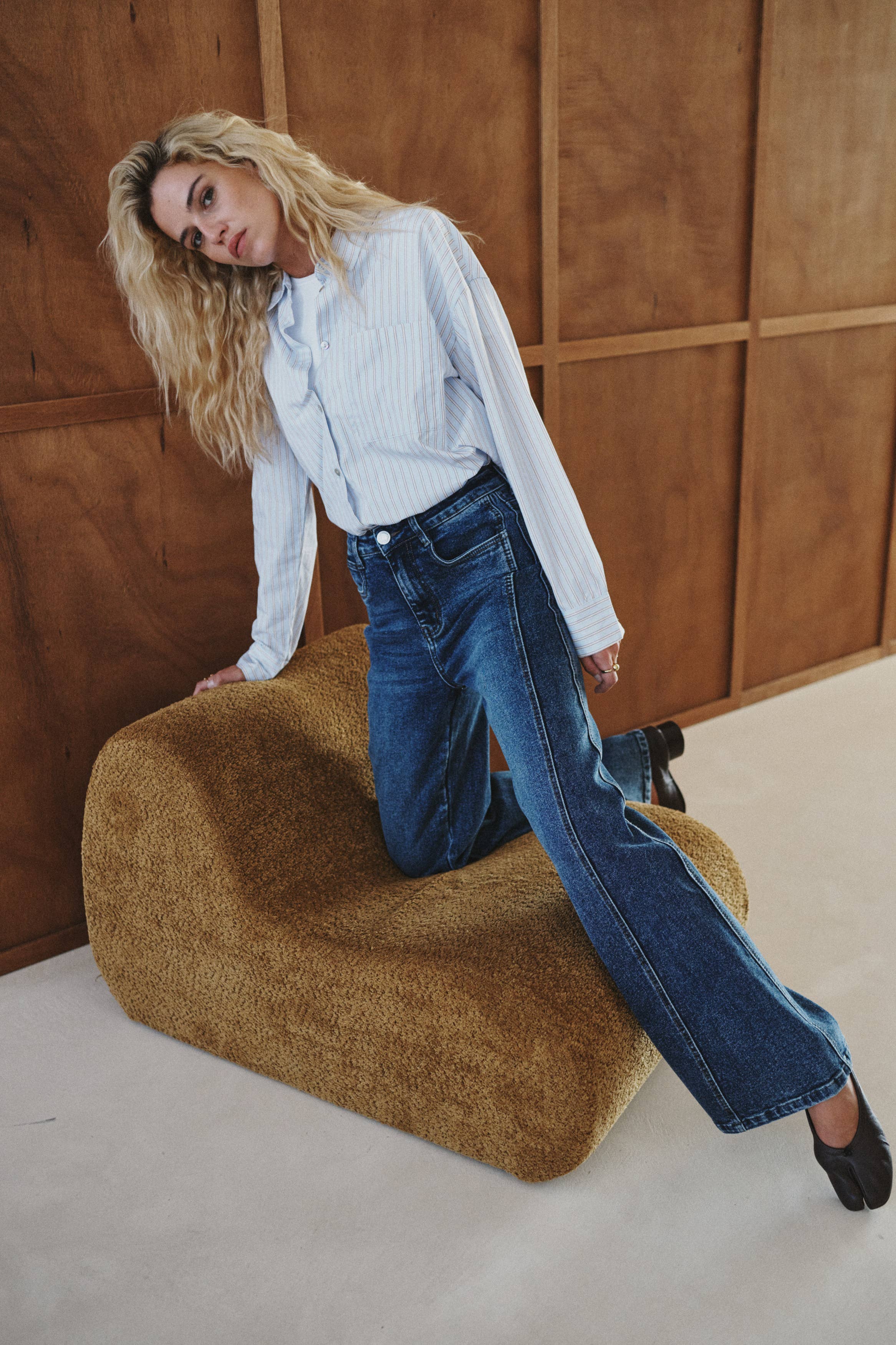 Ana & Lucy Wide-Leg-Jeans Alizée mit vertikalen Ziernähten Denim