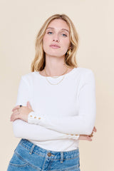Nathael Paris Ripp-Langarmshirt in sehr hellem Ecru mit goldfarbenen Knöpfen