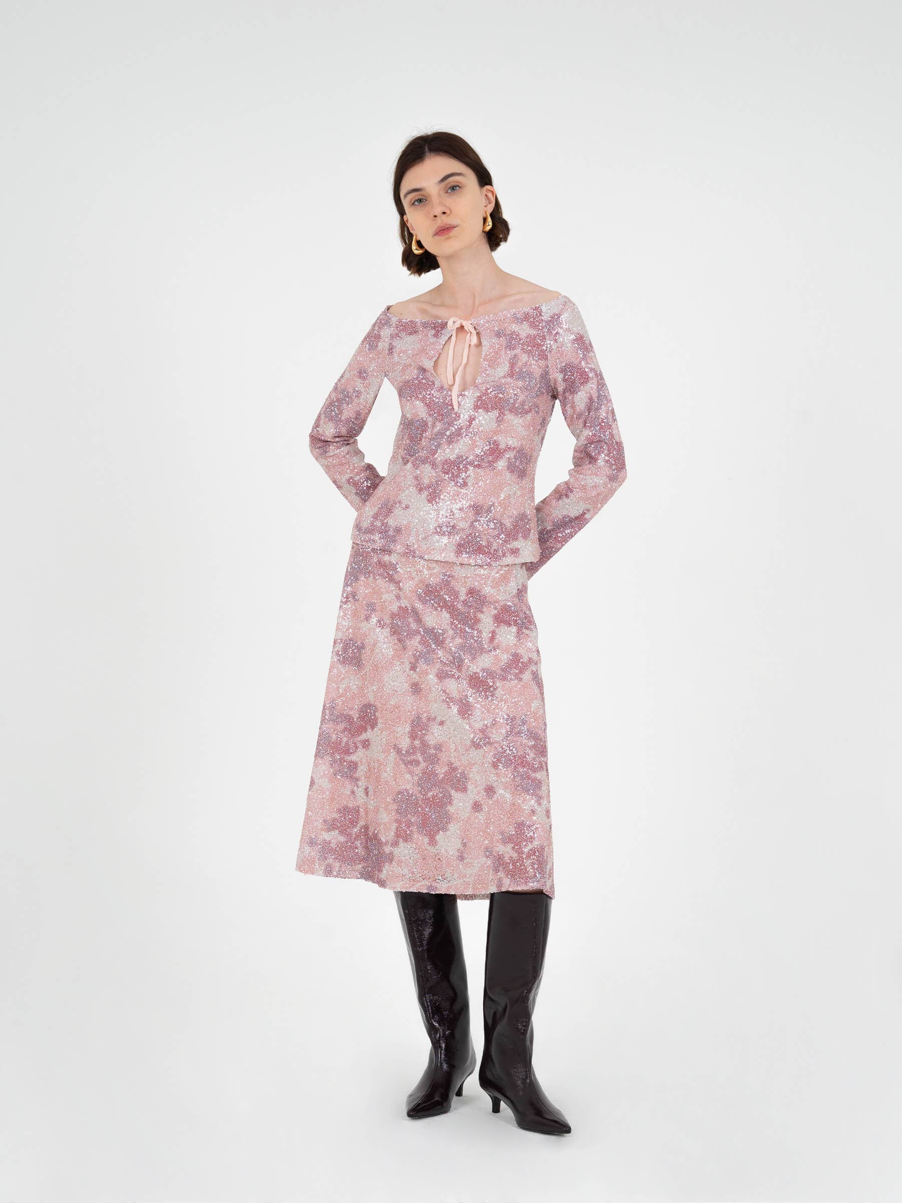 Carmen Says - Midirock aus Paillettenstoff - Glitzernder Midirock in Rosa-Beige