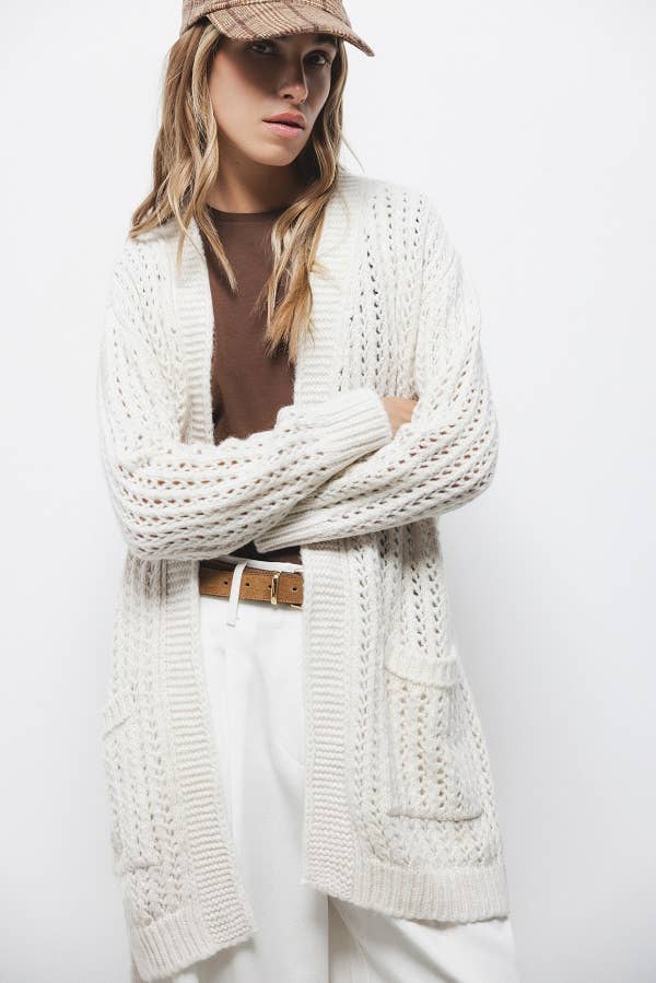 Lanidor - Lange Strickjacke in femininem Lochstrickmuster mit Gürtel in Beige