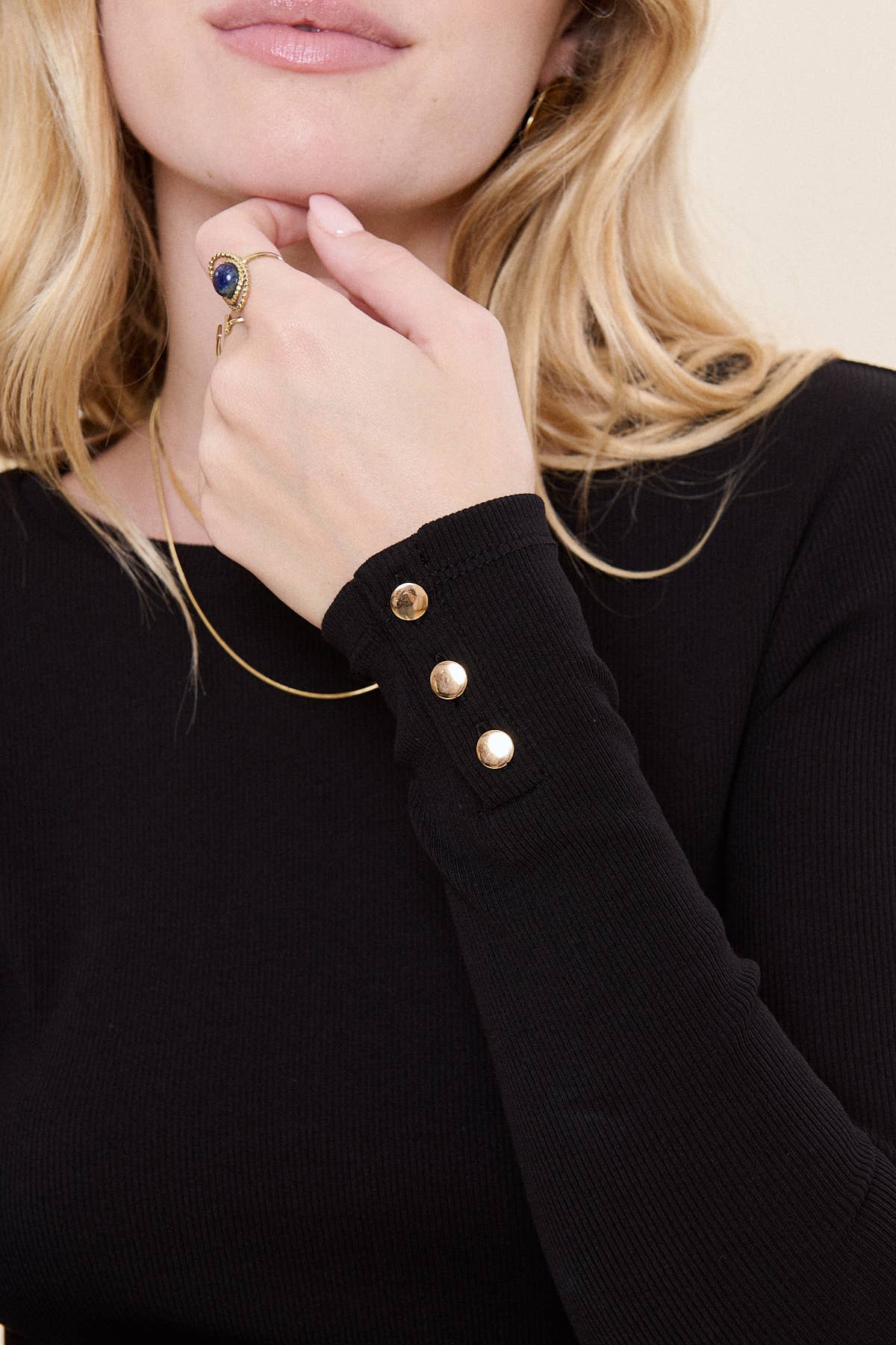 Langärmeliges T‑Shirt aus gerippter Baumwolle: Ecru / L