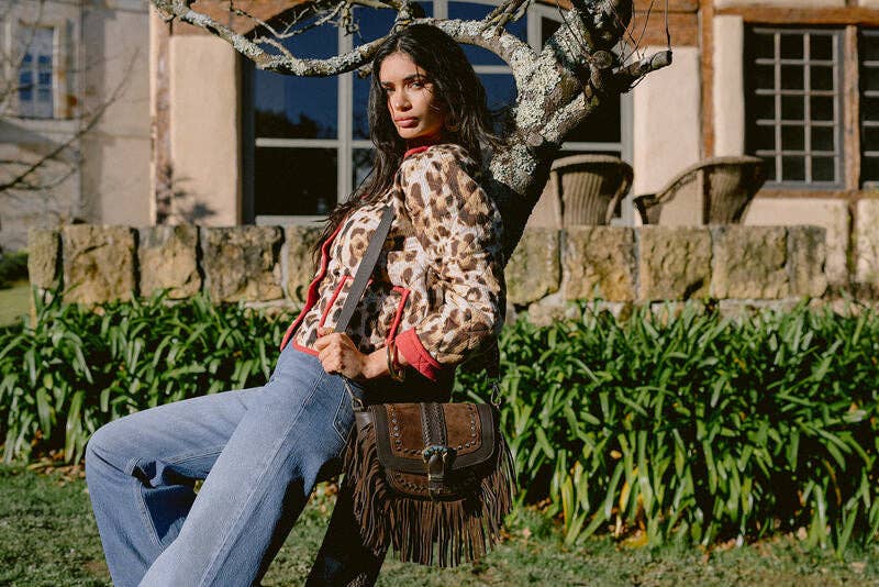 Piti Cuiti Umhängetasche aus Leder in Braun mit Fransen