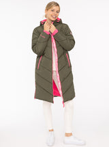 Zwillingsherz - Stepp-Mantel "Happy Vibes" in Khaki mit rosa Details