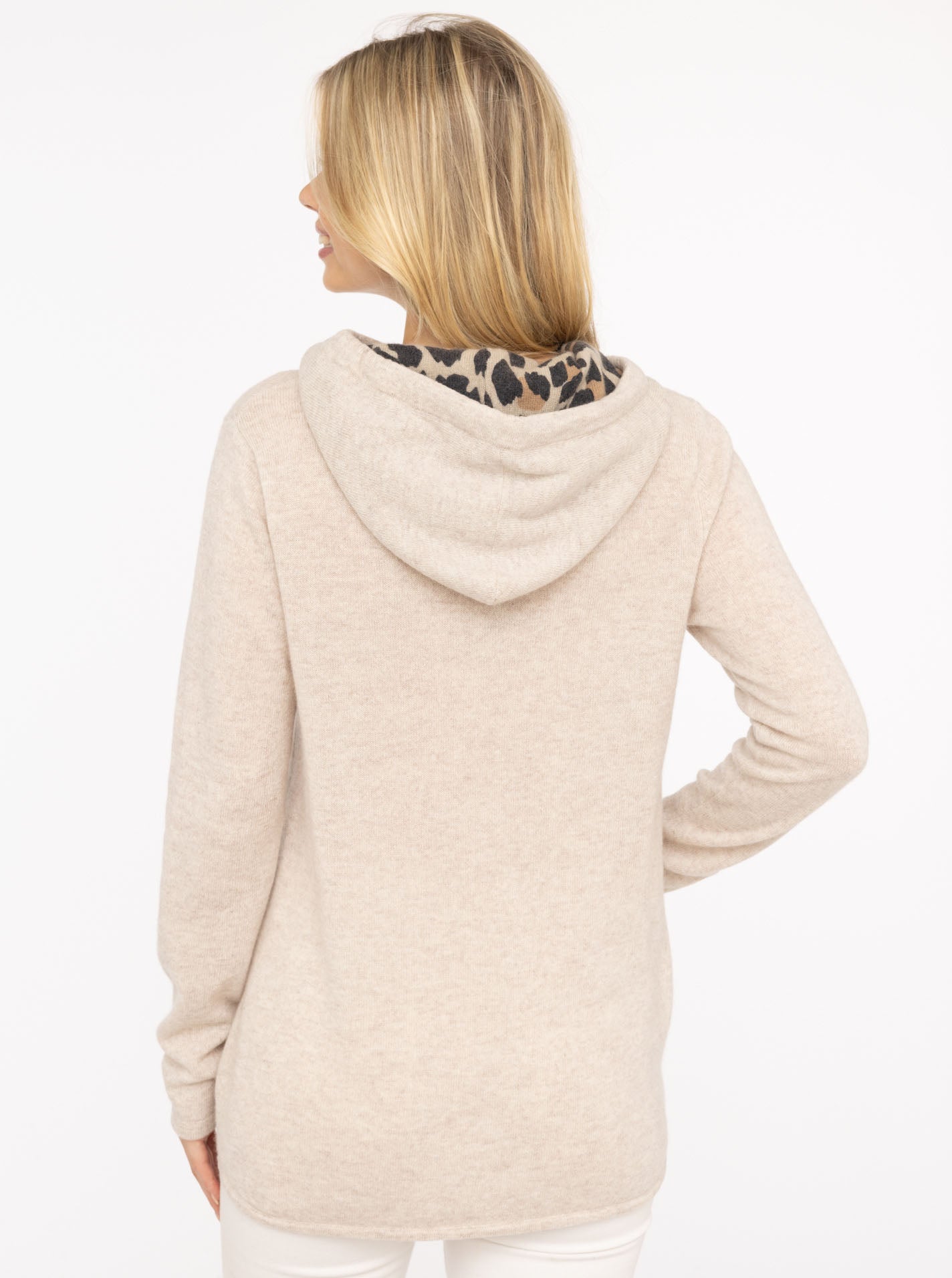 Zwillingsherz Hoodie aus 100% Kaschmir mit Leo-Details - Beige