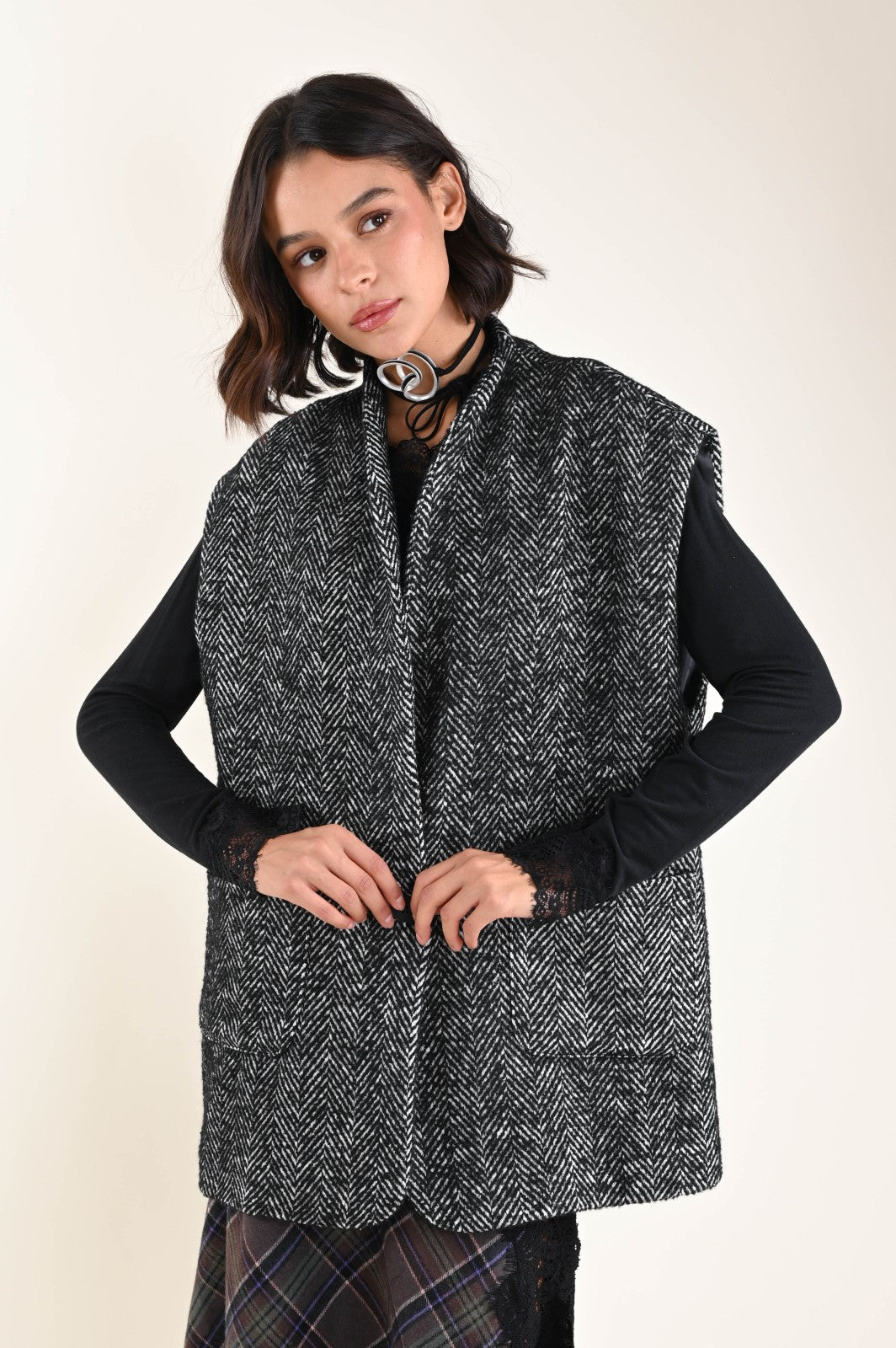 MYASTREET Weste mit Fischgrät-Muster in Schwarz & Weiß