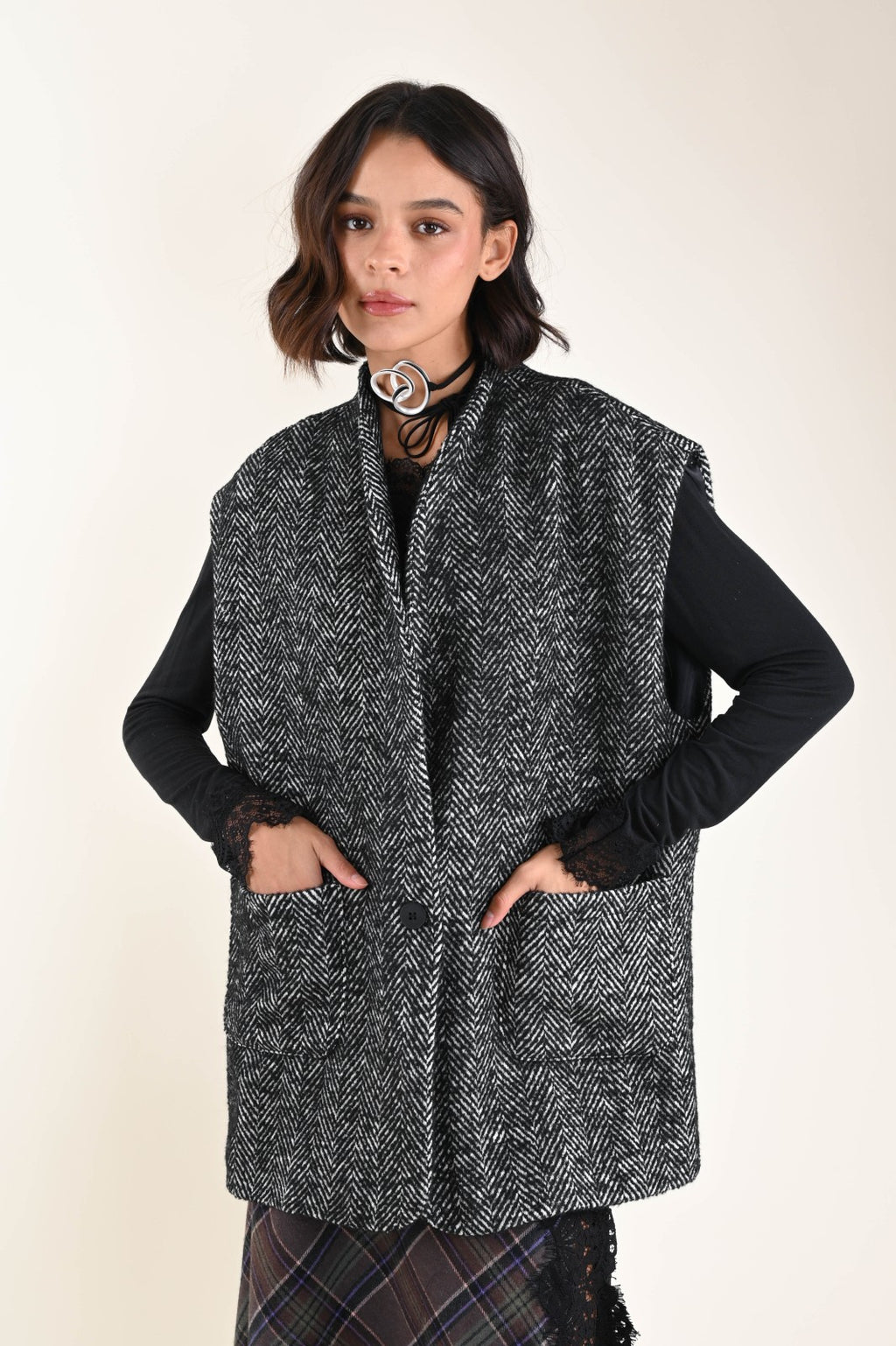 MYASTREET Weste mit Fischgrät-Muster in Schwarz & Weiß