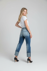 Sexy Woman Boyfriend Jeans mit Ziernähten in verwaschenem Mittelblau