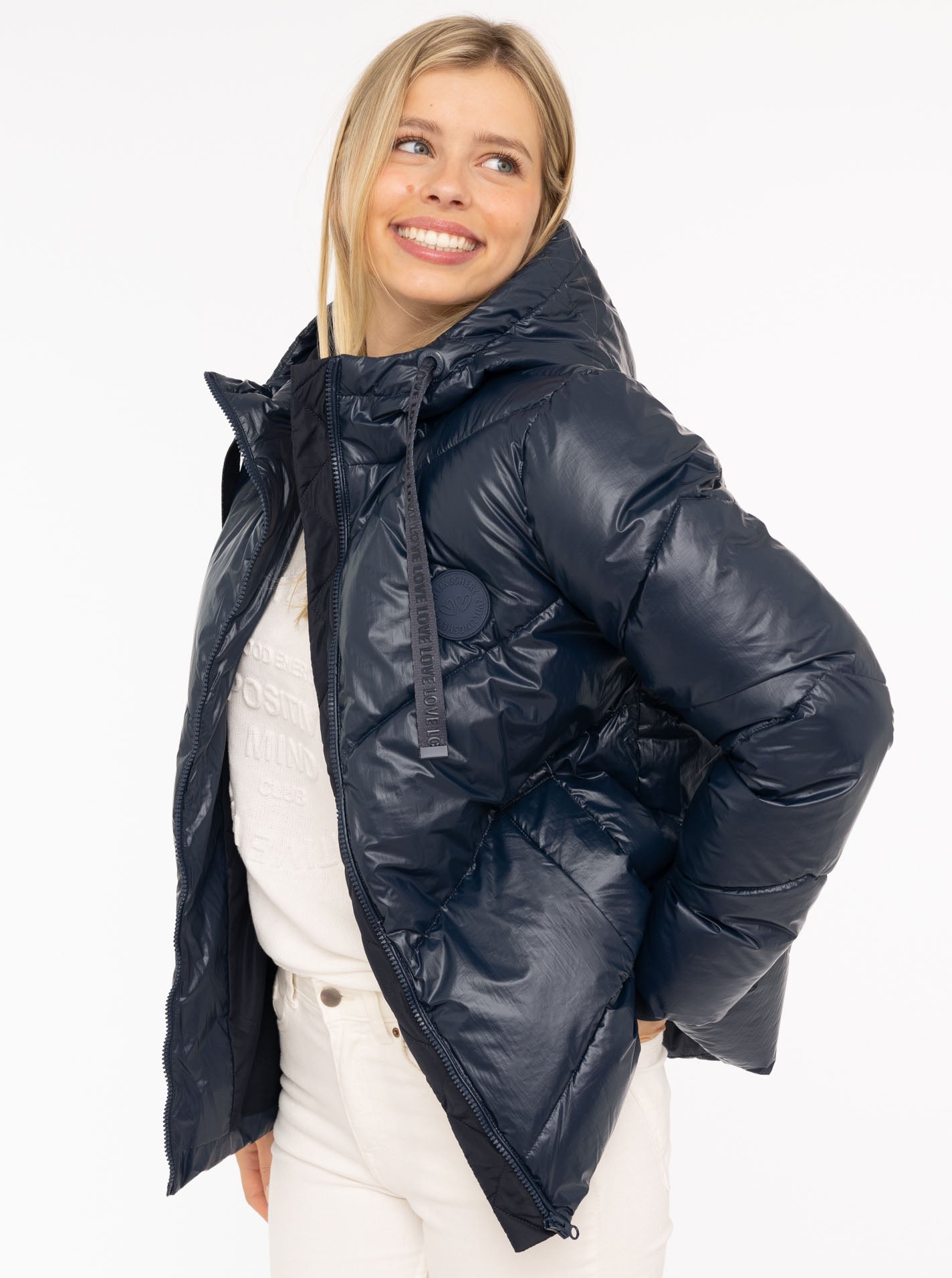Zwillingsherz Steppjacke in Metallic-Optik in Dunkelblau