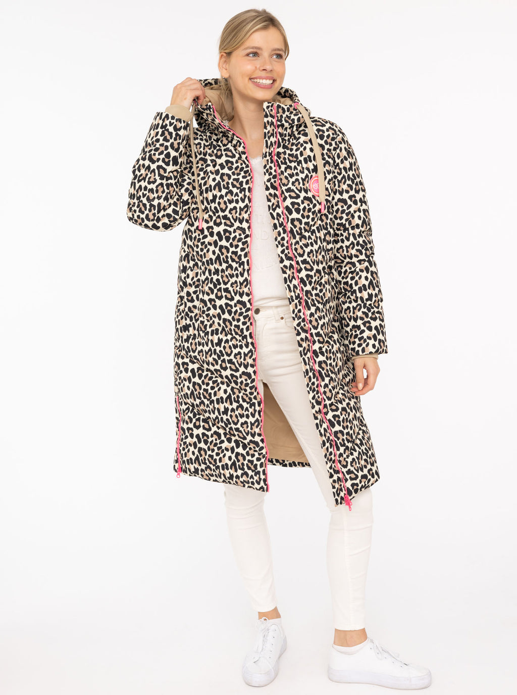 Steppmantel "Leo Allover" - Zwillingsherz - Warmer Damenmantel mit Leopardenmuster & Kapuze