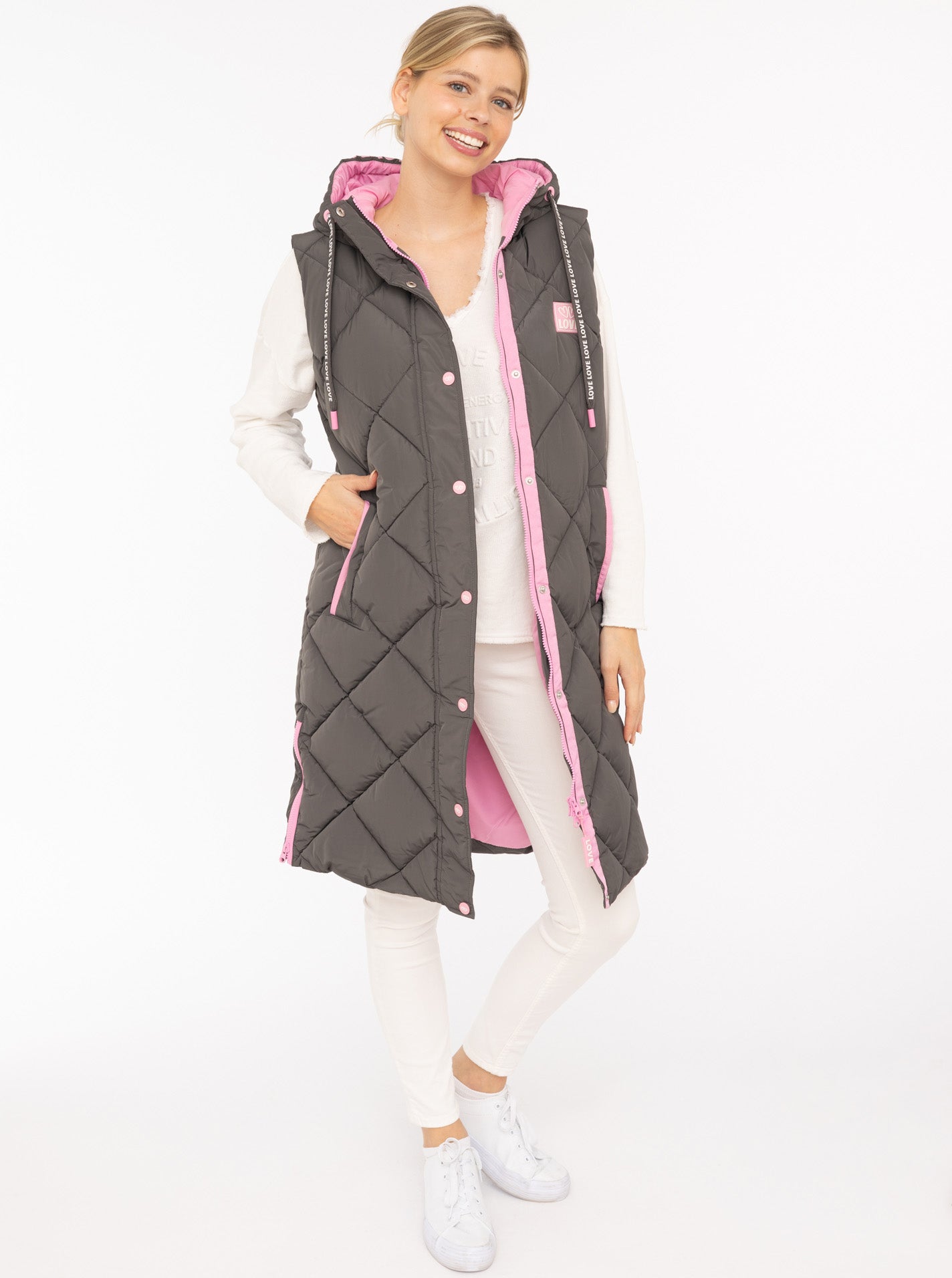 Zwillingsherz - Steppweste Lang "Love Print" - Grau mit rosafarbenen Details