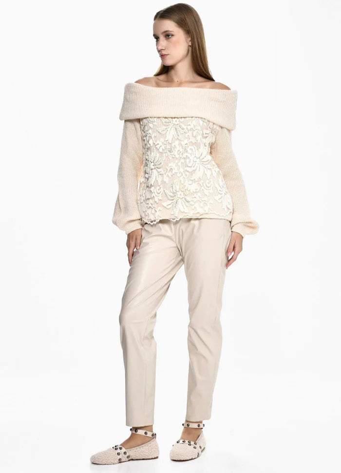 Rose Mode - Strickpullover mit Carmenausschnitt & Spitzenbesatz - Beige