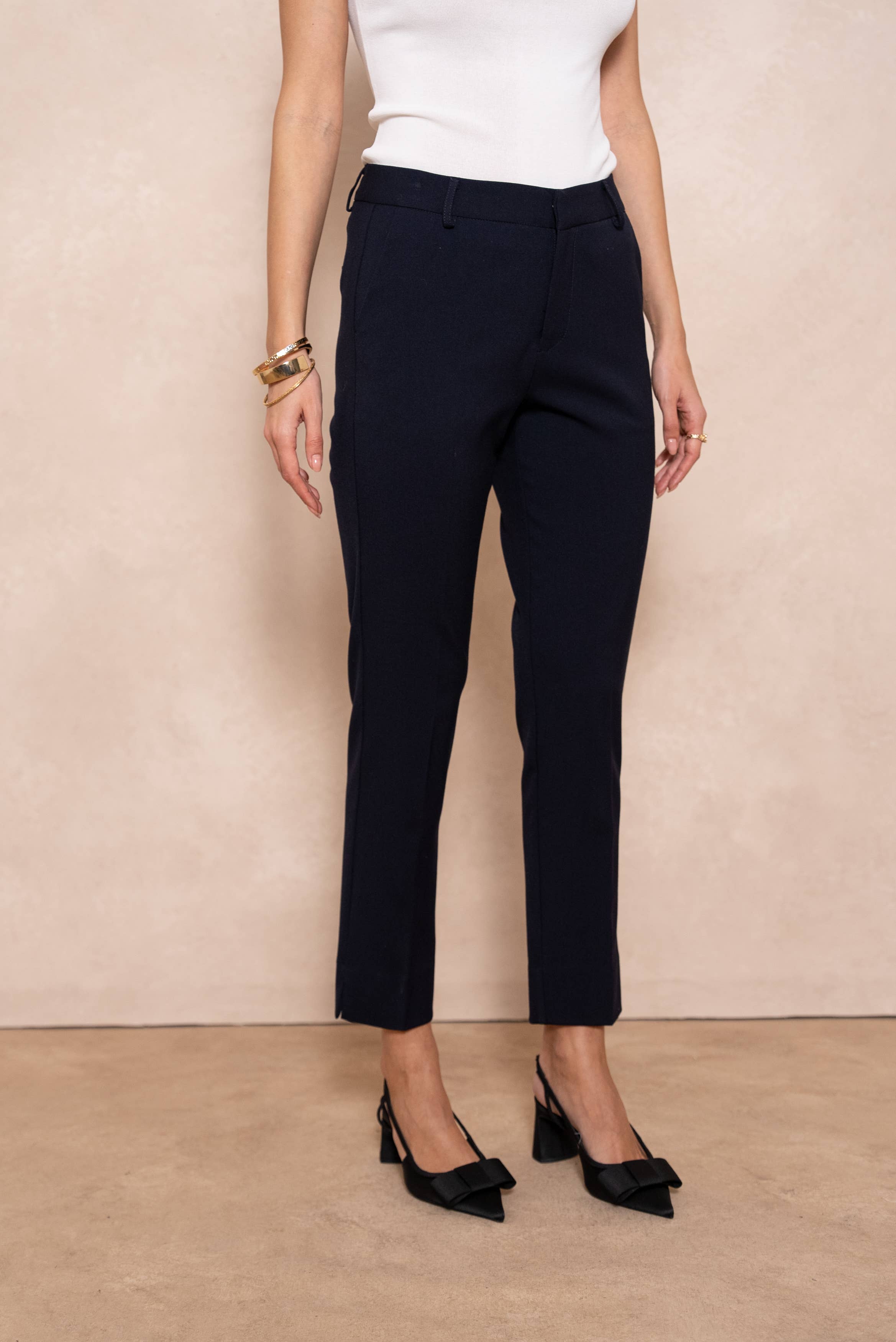 Attentif Paris - Hoch taillierte Zigaretten-Hose "Aura" in Schwarz