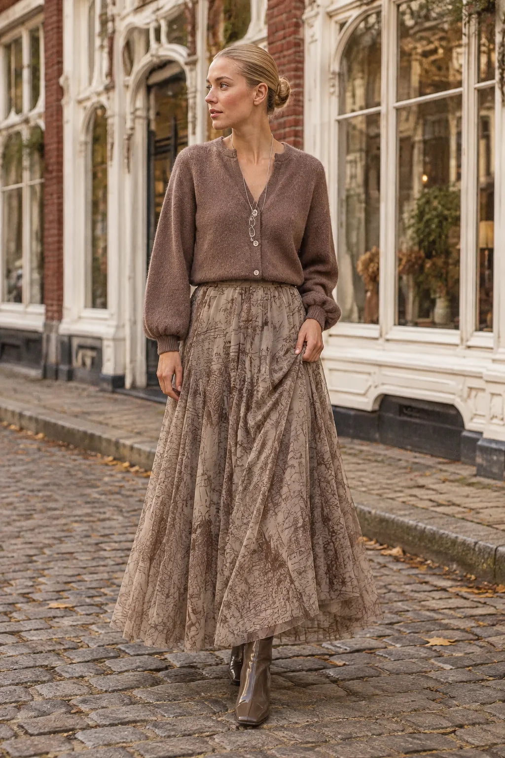 Tamba flauschiger Strickcardigan mit V-Ausschnitt Shipwreck-Taupe