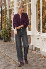 TAMBA flauschiger Strickcardigan mit V-Ausschnitt Old Mauve – Dunkle Pflaume