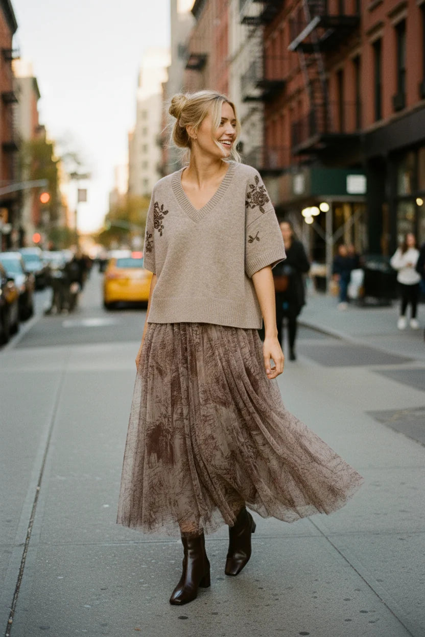 Ange Paris Pullover Nakali mit Perlenstickerei Beige