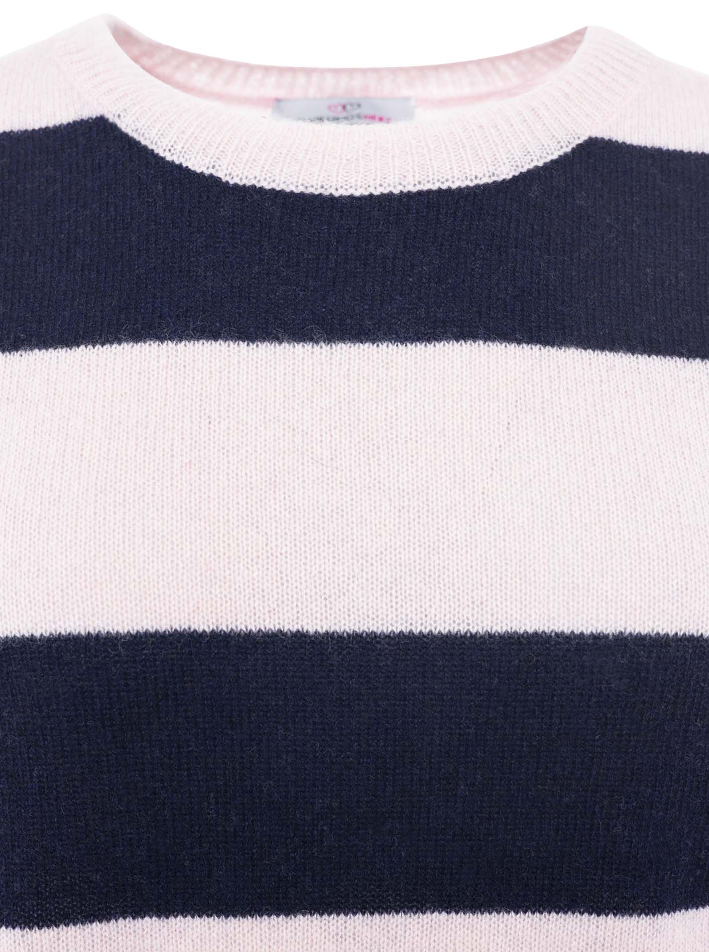 Zwillingsherz  100% Kaschmir Rundhalspullover "Blockstreifen" - Rosa Marineblau
