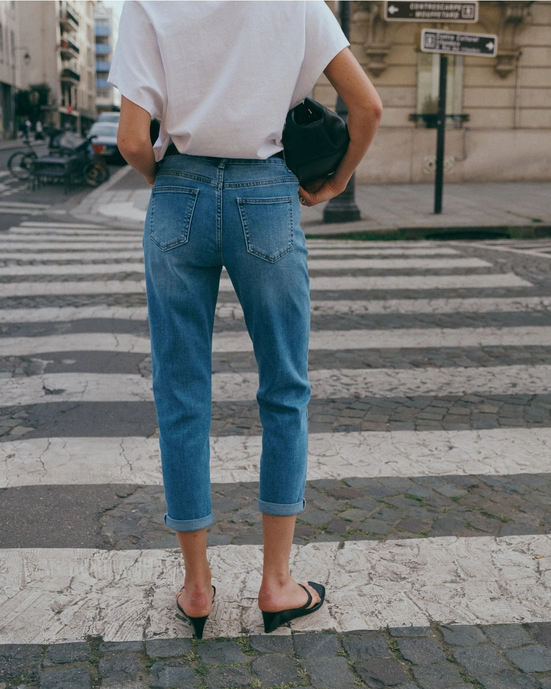 ANA & LUCY Mom-Fit Jeans „Jeanne" gewaschen - Hellblau -  Retro-Vibes