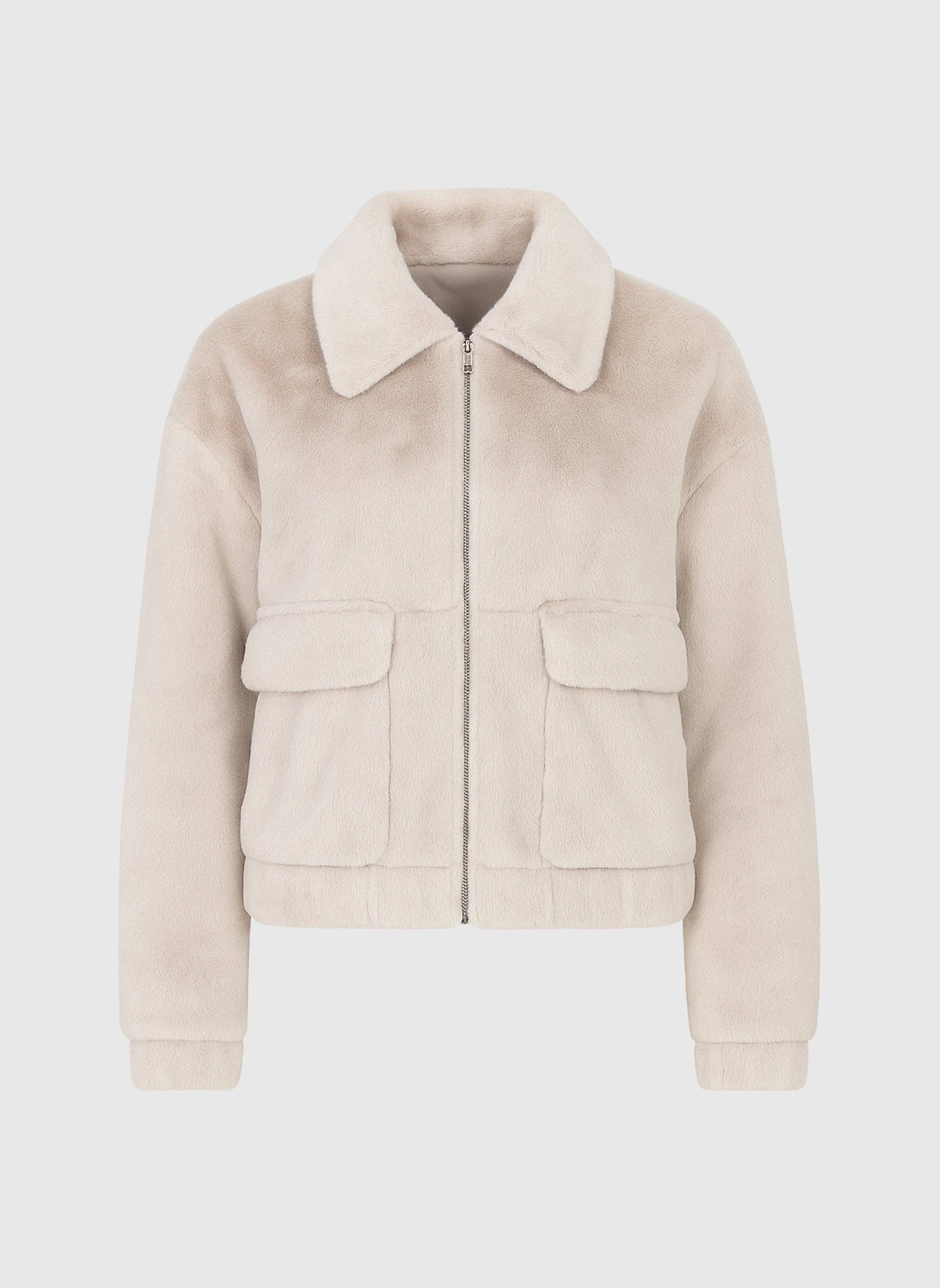 An'ge Paris Jacke Candice - Kunstfelljacke in hellem Taupe - Kurze Jacke mit Reißverschluss